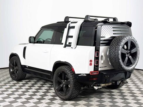 Used 2025 Land Rover Defender 90 V8 image 7