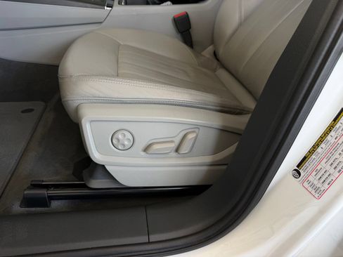 Used 2019 Audi Q5 2.0T Premium w/ Convenience Package AWD/4WD image 8