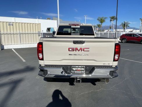 New 2026 GMC Sierra 2500 SLE w/ SLE Value Package; image 6