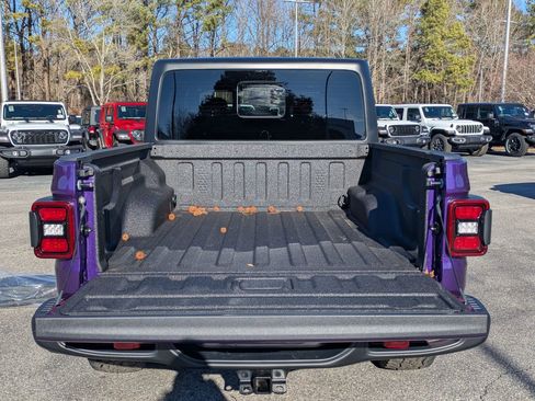 New 2026 Jeep Gladiator Rubicon w/ Steel Power Dome Hood Package AWD/4WD image 23