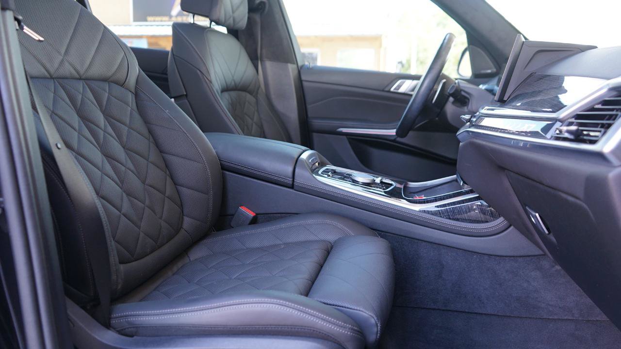 Used 2024 BMW X7 xDrive40i w/ M Sport Package AWD/4WD image 25