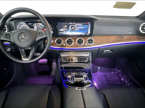 Used 2017 Mercedes-Benz E 300 4MATIC image 14