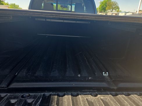 Used 2013 Nissan Frontier SV w/ SV Value Truck Pkg RWD image 9