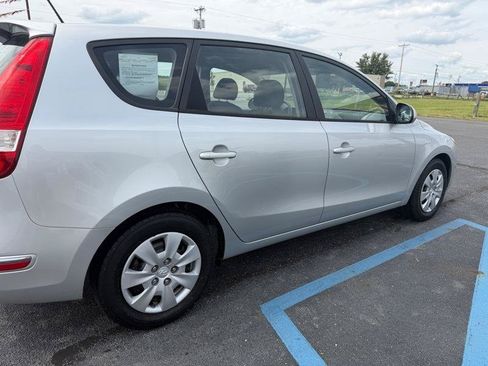 Used 2010 Hyundai Elantra GLS FWD image 36