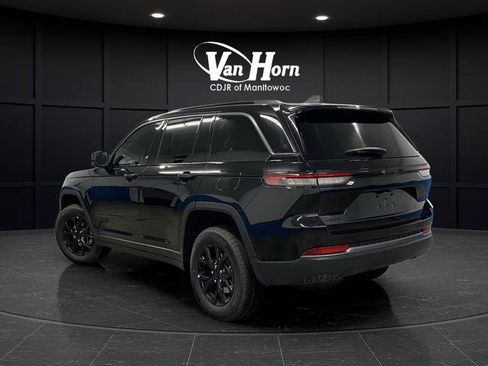 New 2026 Jeep Grand Cherokee Altitude AWD/4WD image 3