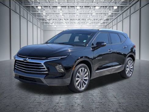 Used 2025 Chevrolet Blazer Premier FWD image 11