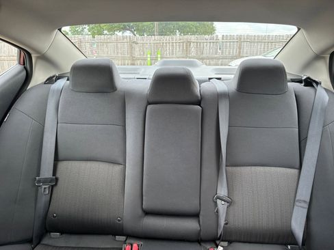 Used 2025 Nissan Altima 2.5 SV FWD image 32