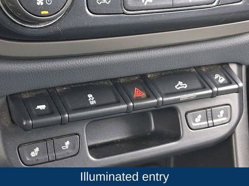 Used 2016 Chevrolet Colorado Z71 AWD/4WD image 16