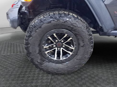 Used 2024 Jeep Wrangler Unlimited Rubicon w/ XTREMEE 35" Tire Package AWD/4WD image 14
