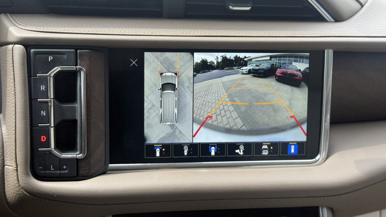 Used 2022 GMC Yukon Denali RWD image 28