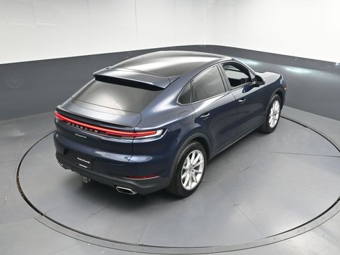 Certified 2024 Porsche Cayenne Coupe image 38