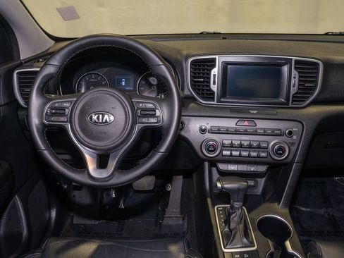 Used 2017 Kia Sportage EX image 6