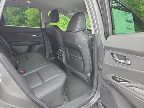 New 2025 Nissan Murano SV image 17