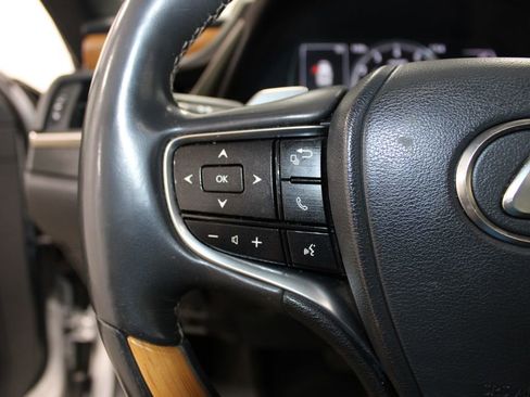 Used 2020 Lexus ES 350 350 Luxury image 38