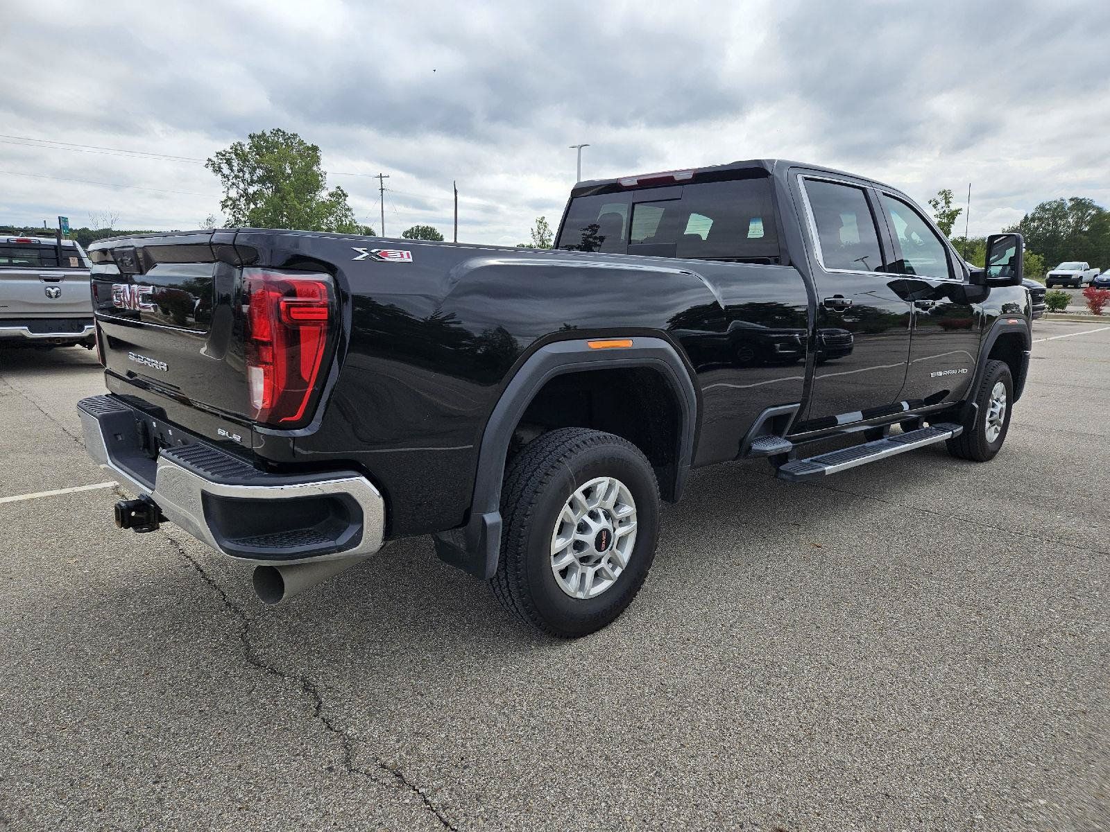 Used 2025 GMC Sierra 2500 SLE w/ Preferred Package AWD/4WD image 7