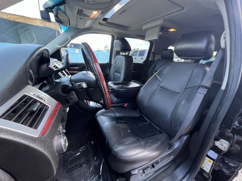 Used 2013 Cadillac Escalade ESV Premium AWD/4WD image 12