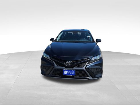 Used 2024 Toyota Camry SE FWD image 2