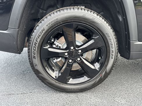 New 2025 Jeep Grand Cherokee L Limited w/ Luxury Tech Group II image 20