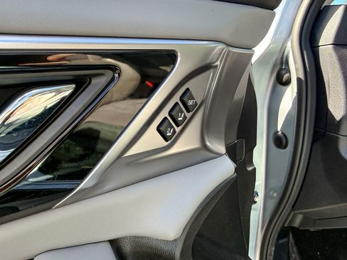 Used 2023 Subaru Legacy Limited image 19