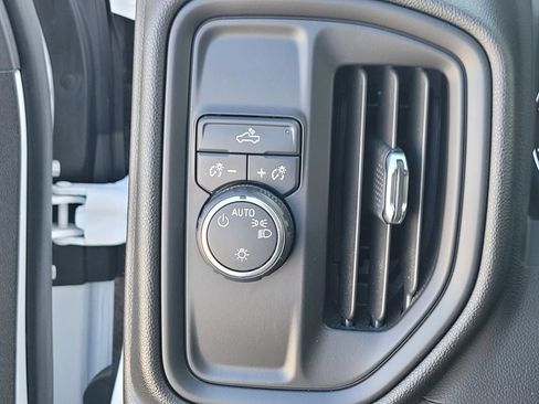 Used 2023 Chevrolet Silverado 1500 Custom RWD image 27