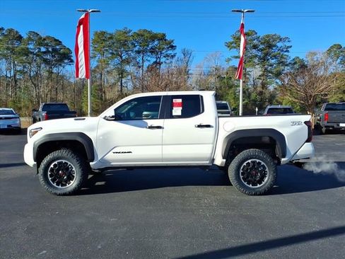 New 2026 Toyota Tacoma TRD Off-Road AWD/4WD image 3