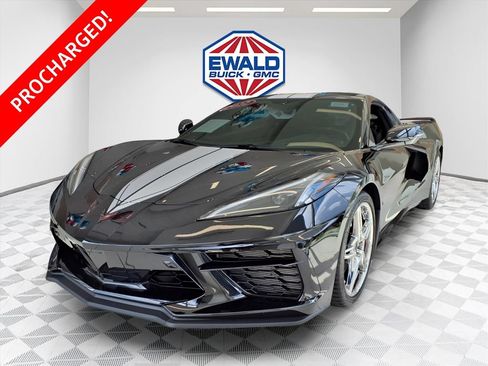 Used 2022 Chevrolet Corvette Stingray Premium Cpe w/ Z51 Performance Package RWD image 1