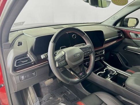 Used 2024 Chevrolet Traverse RS w/ LPO, Floor Liner Package image 10