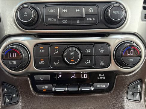 Used 2020 Chevrolet Suburban Premier AWD/4WD image 12