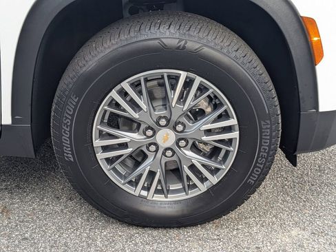 New 2026 Chevrolet Traverse LT image 11