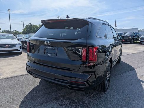 Used 2021 Kia Sorento S w/ Panoramic Sunroof Package FWD image 4