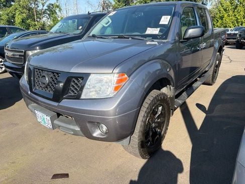 Used 2019 Nissan Frontier SV w/ Value Truck Package AWD/4WD image 4