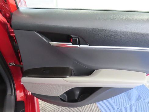 Used 2022 Toyota Camry SE w/ Audio Upgrade Package image 31