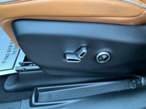 Used 2023 Chrysler Pacifica Pinnacle FWD image 29