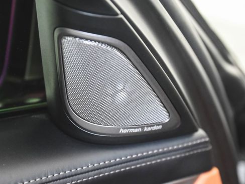 Used 2022 BMW 740i xDrive w/ M Sport Package image 9