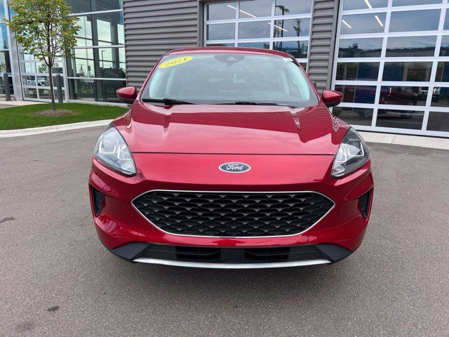 Used 2021 Ford Escape SE w/ Convenience Package AWD/4WD image 2