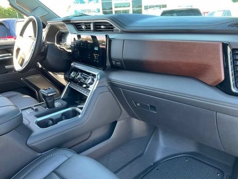 Used 2024 GMC Sierra 1500 Denali w/ Denali Reserve Package AWD/4WD image 23