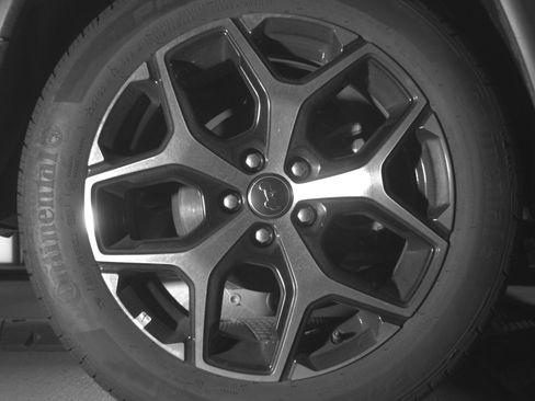 Used 2025 Jeep Compass Limited image 15