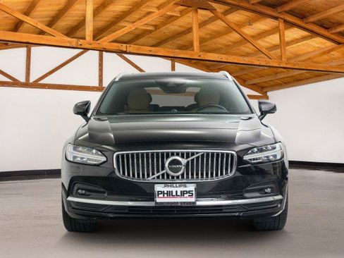 Used 2021 Volvo V90 T6 Inscription w/ Climate Package image 8