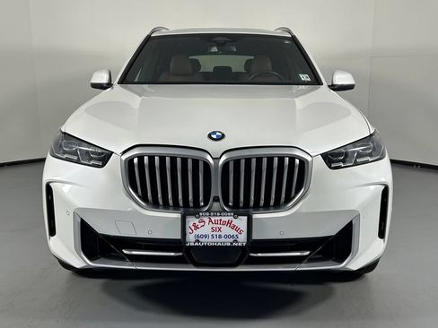 Used 2024 BMW X5 xDrive40i w/ Premium Package AWD/4WD image 2