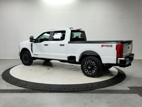 Used 2024 Ford F250 XL w/ FX4 Off-Road Package AWD/4WD image 8