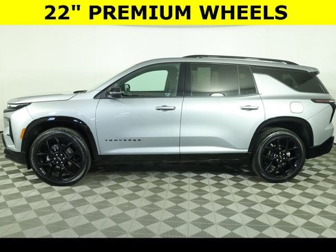 Used 2024 Chevrolet Traverse RS w/ LPO, Floor Liner Package image 8