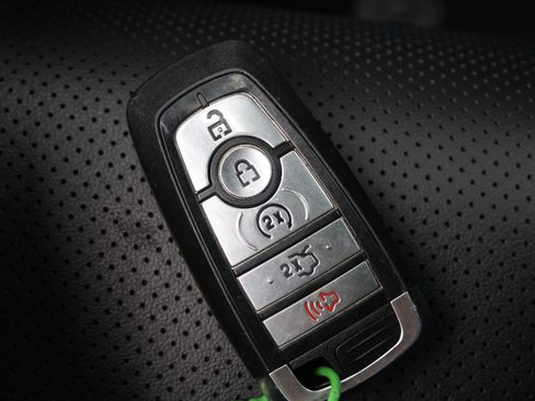 Used 2025 Ford Mustang Premium RWD image 19