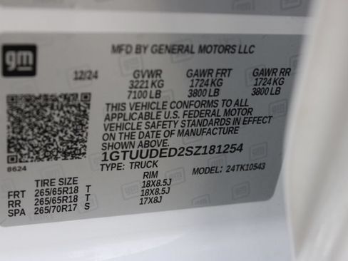 Used 2025 GMC Sierra 1500 SLT AWD/4WD image 32