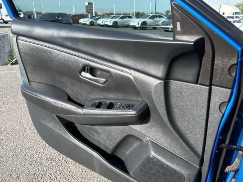 Used 2025 Nissan Sentra SV w/ All-Weather Package FWD image 12