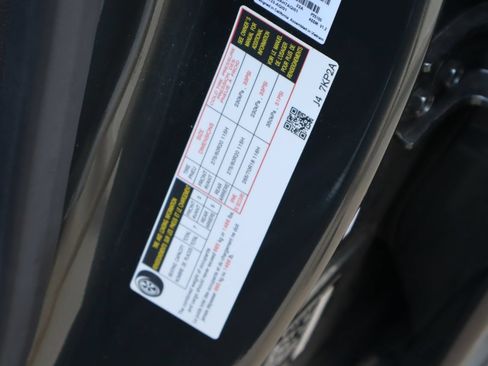 Used 2025 Nissan Armada Platinum RWD image 34