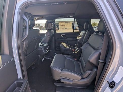 New 2026 Ford Expedition Max Platinum AWD/4WD image 16