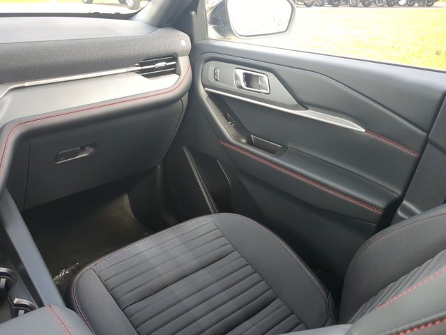 New 2026 Ford Explorer ST-Line w/ ST-Line Street Pack RWD image 19
