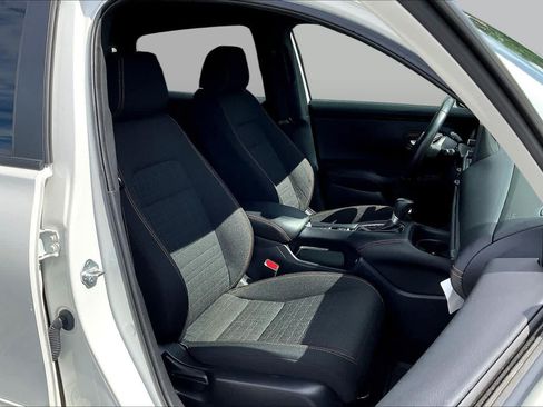 Used 2023 Honda HR-V Sport image 9