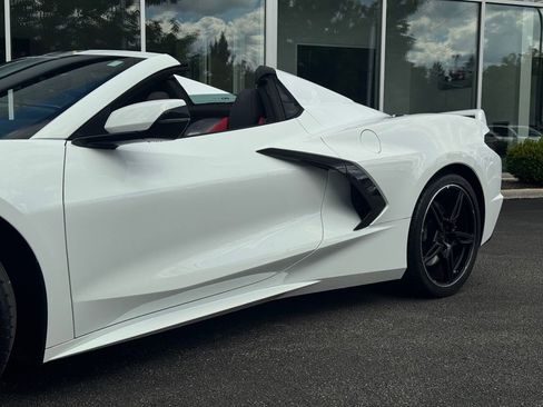 Used 2023 Chevrolet Corvette Stingray Premium Conv w/ Z51 Performance Package image 16