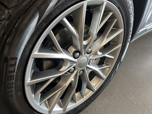 Used 2025 Jeep Grand Cherokee Summit image 12